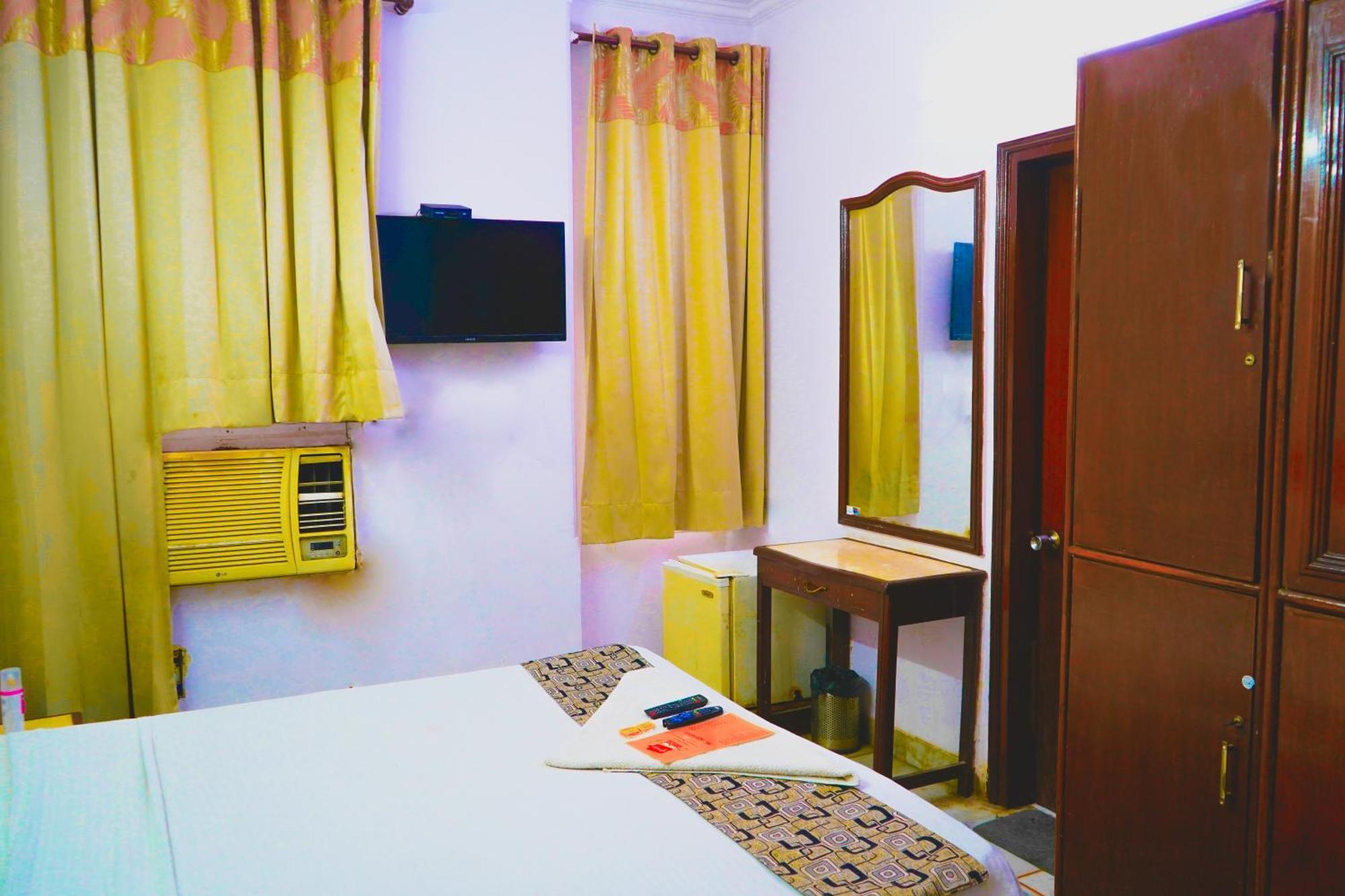 Hotel Iconic Residency - Ganga Ram Hospital