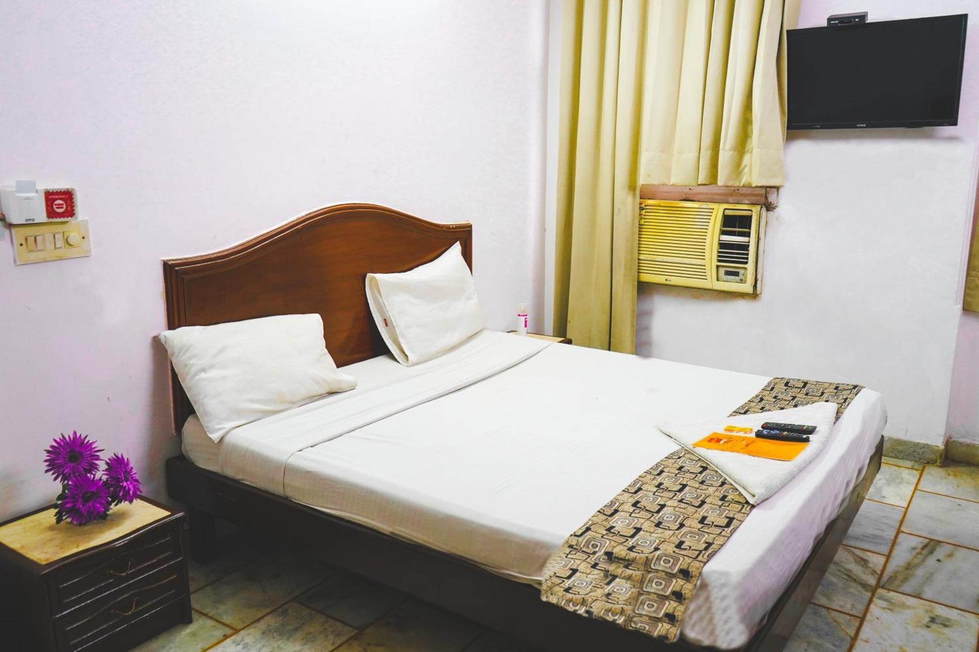 Hotel Iconic Residency - Ganga Ram Hospital