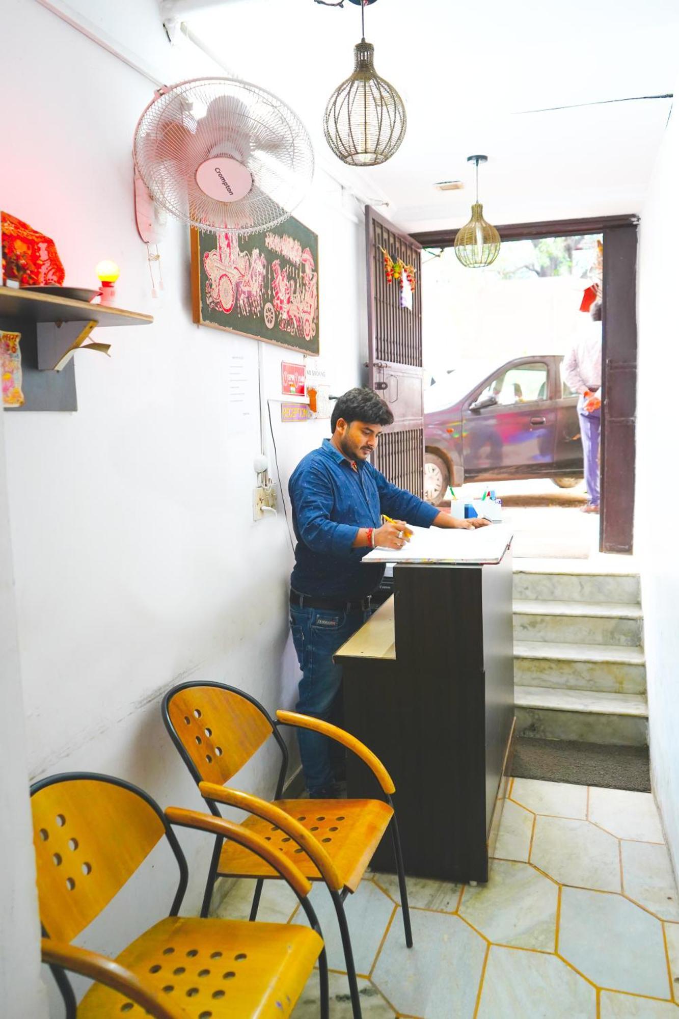 Hotel Iconic Residency - Ganga Ram Hospital